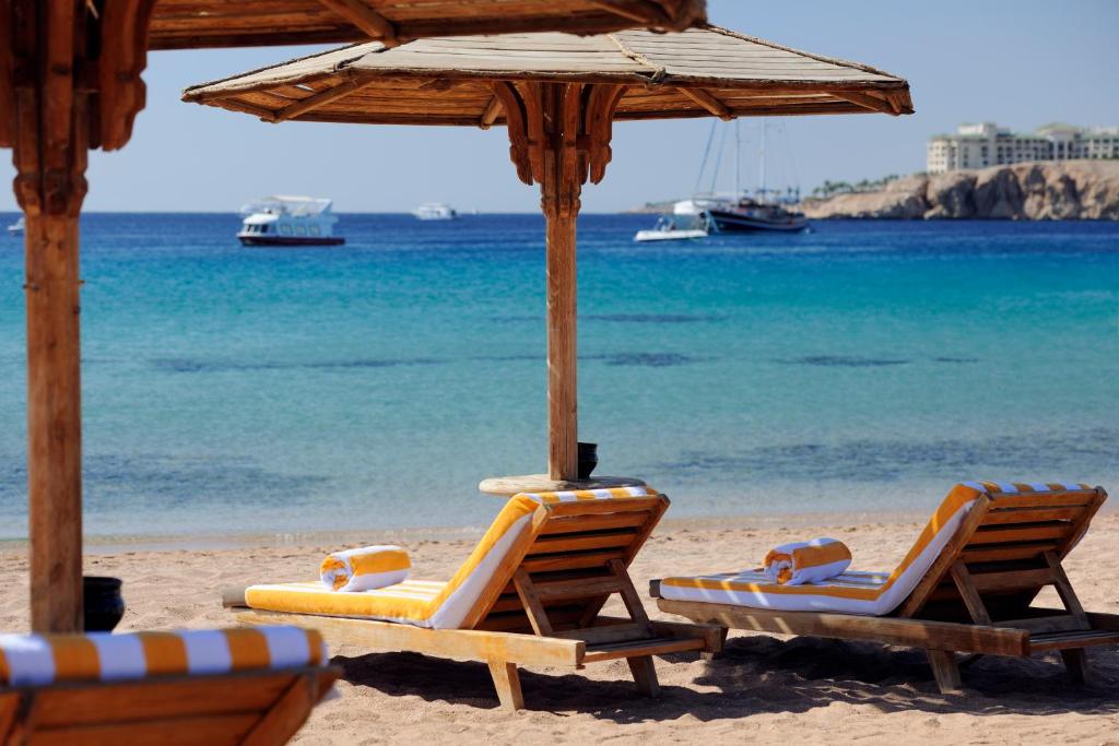 NAAMA BAY PROMENADA BEACH